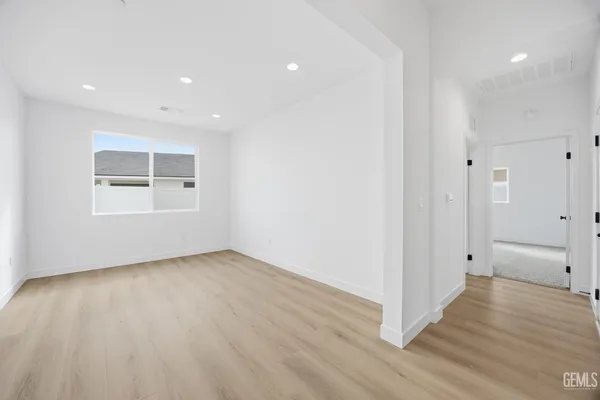 $669,900 | Undisclosed Address, Bakersfield, CA 93314