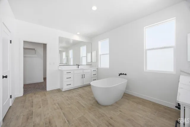 $669,900 | Undisclosed Address, Bakersfield, CA 93314