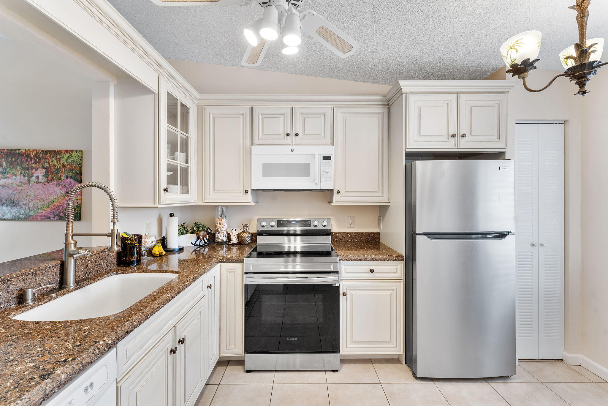 18776 Argosy Drive Boca Raton, FL 33496 - Photo 5 of 24 39-web-or-mls-DSC07206