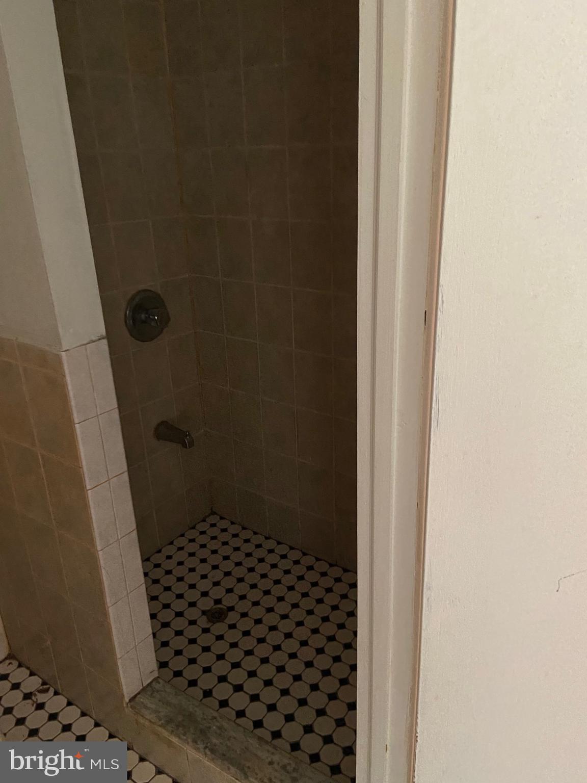 2590 Cranston Road Philadelphia, PA 19131 - Photo 5 of 11