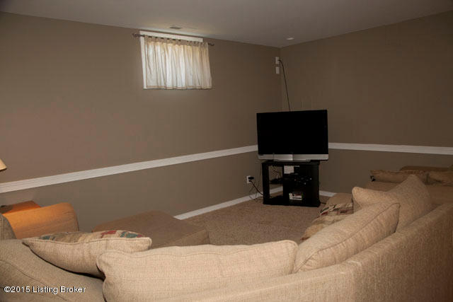 9505 Gutenberg Road Jeffersontown, KY 40299 - Photo 32 of 48 IMG_2852