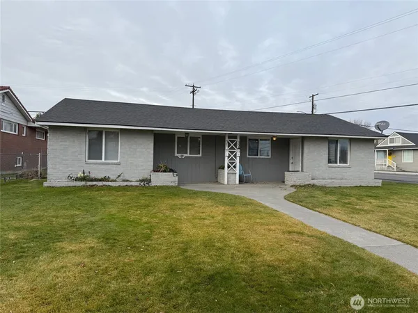 $299,900 | 31-39 F Street Northwest, Ephrata, WA 98823