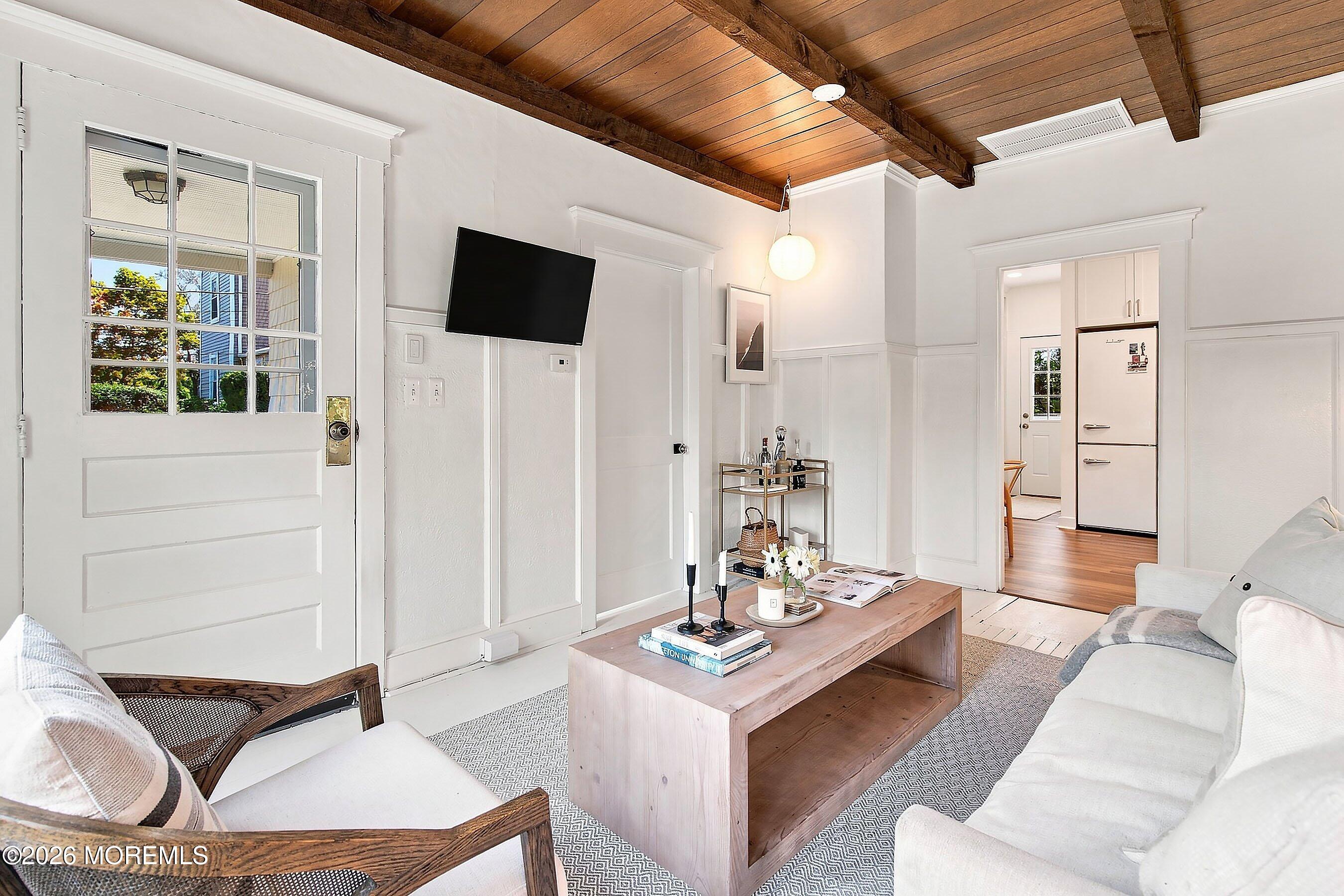 642 Locust Point Road Rumson, NJ 07760 - Photo 17 of 24 13-Living 1D
