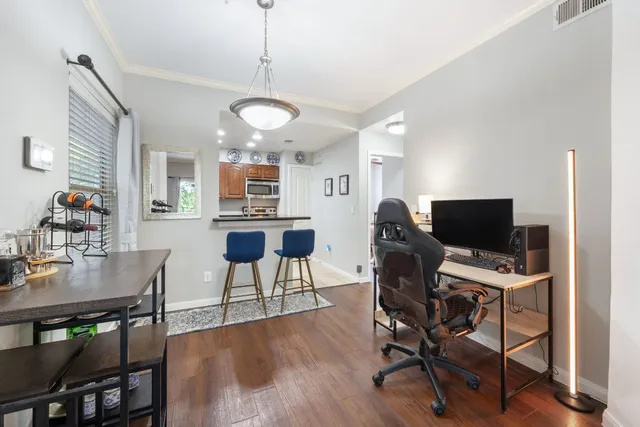 $285,000 | 6000 Shepherd Mountain Cove, Unit 613, Austin, TX 78730