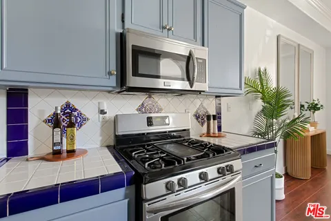 $745,000 | 4520 Fulton Avenue, Unit 14, Sherman Oaks, CA 91423
