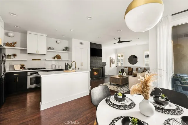 $725,000 | 5146 East Hunsford Drive, Unit E, Orange, CA 92867