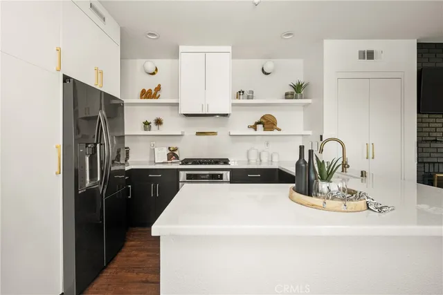 $725,000 | 5146 East Hunsford Drive, Unit E, Orange, CA 92867