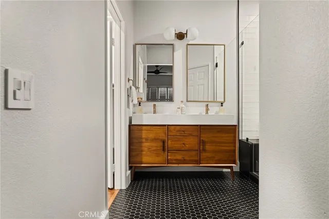 $725,000 | 5146 East Hunsford Drive, Unit E, Orange, CA 92867