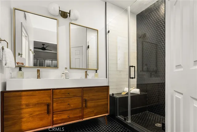 $725,000 | 5146 East Hunsford Drive, Unit E, Orange, CA 92867