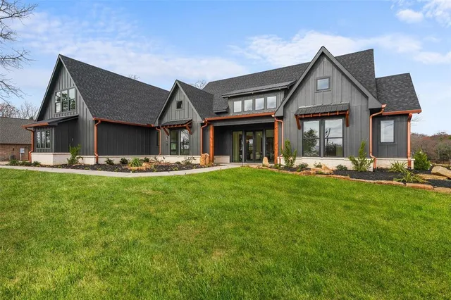 $1,500,000 | 14120 Park Way, Malakoff, TX 75148