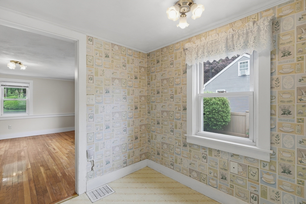 1 Brookhaven Road Worcester, MA 01606 - Photo 16 of 39