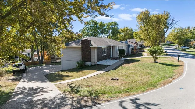 $346,500 | 6935 Northwest Blair Road, Kansas City, MO 64152