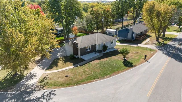 $346,500 | 6935 Northwest Blair Road, Kansas City, MO 64152