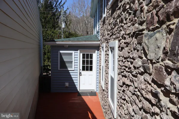 $1,995 | 824 Kintner Road, Kintnersville, PA 18930