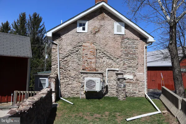 $1,995 | 824 Kintner Road, Kintnersville, PA 18930