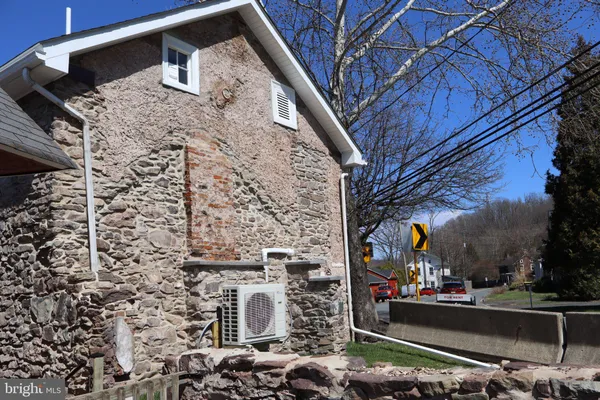 $1,995 | 824 Kintner Road, Kintnersville, PA 18930