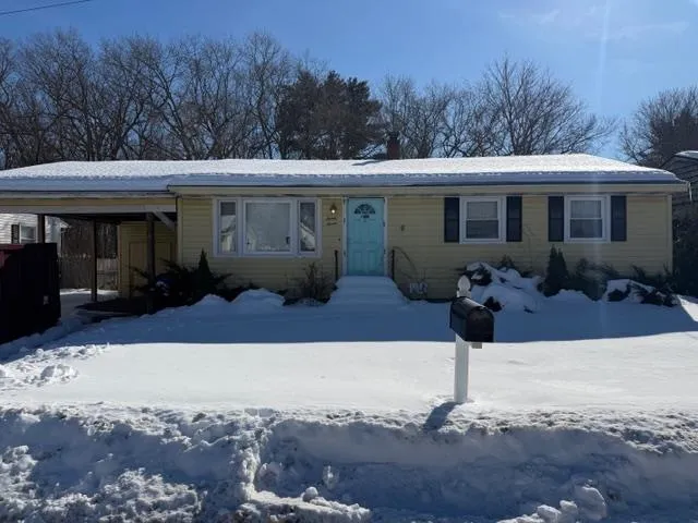 $429,000 | 27 Gamache Street, Manchester, NH 03102