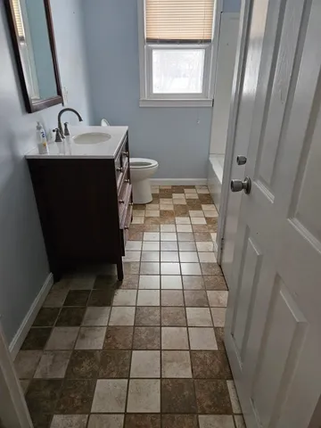 $429,000 | 27 Gamache Street, Manchester, NH 03102