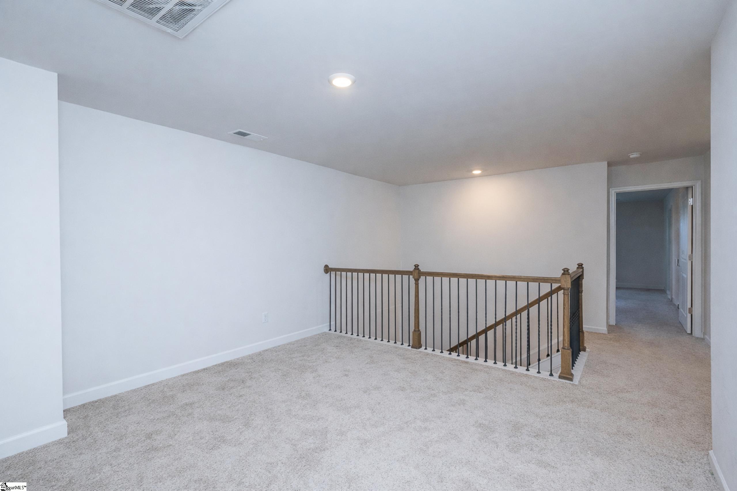 535 Yellow Fox Road Greer, SC 29650 - Photo 5 of 33 Gallery Image 5