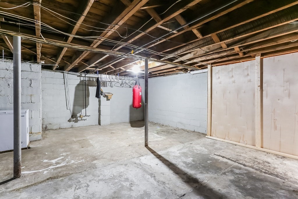 829 River Road Agawam, MA 01001 - Photo 24 of 29 a view of empty room