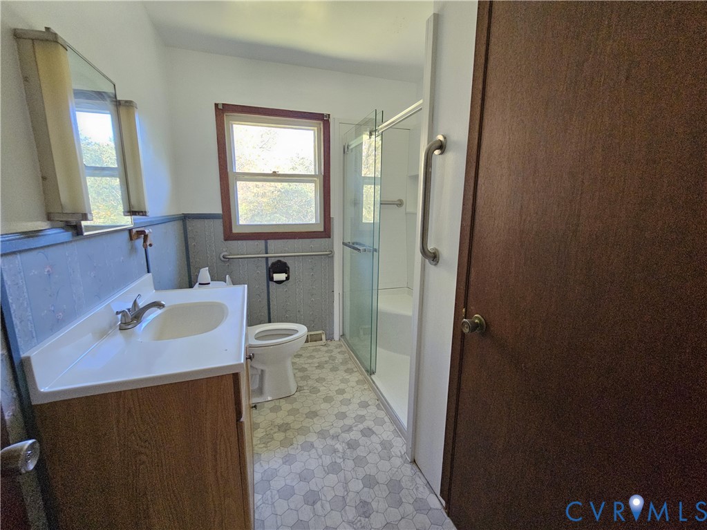 37 Bear Branch Road Farmville, VA 23901 - Photo 14 of 48 a bathroom with a sink toilet and shower
