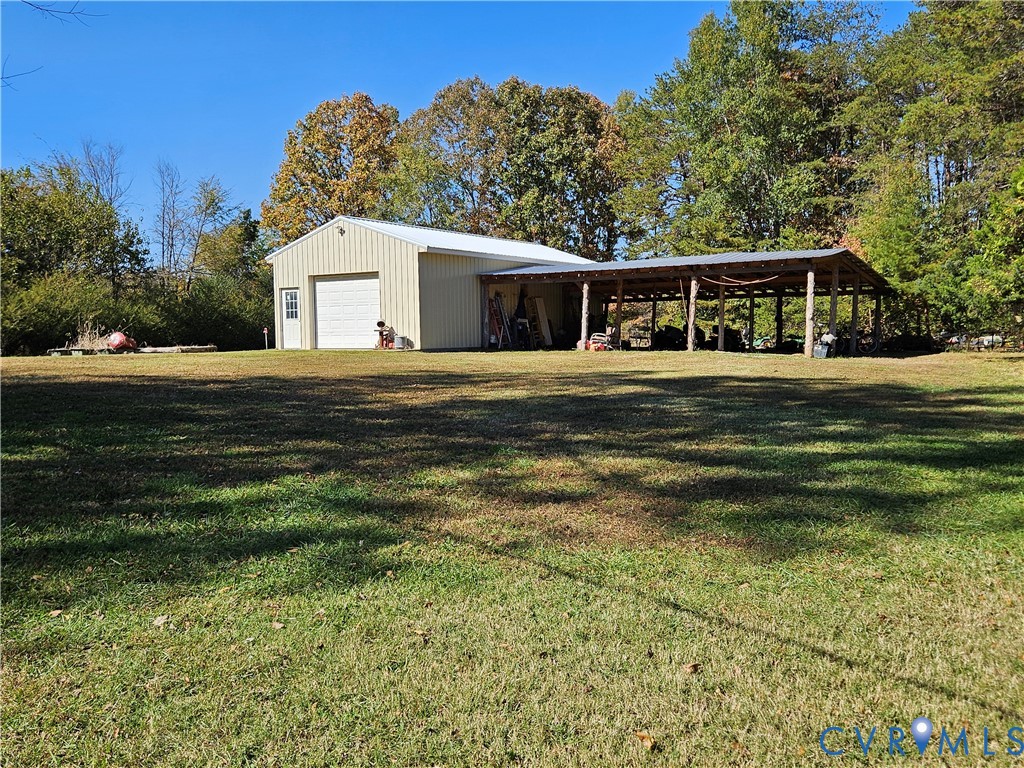 37 Bear Branch Road Farmville, VA 23901 - Photo 4 of 48 a front view of a house with a garden
