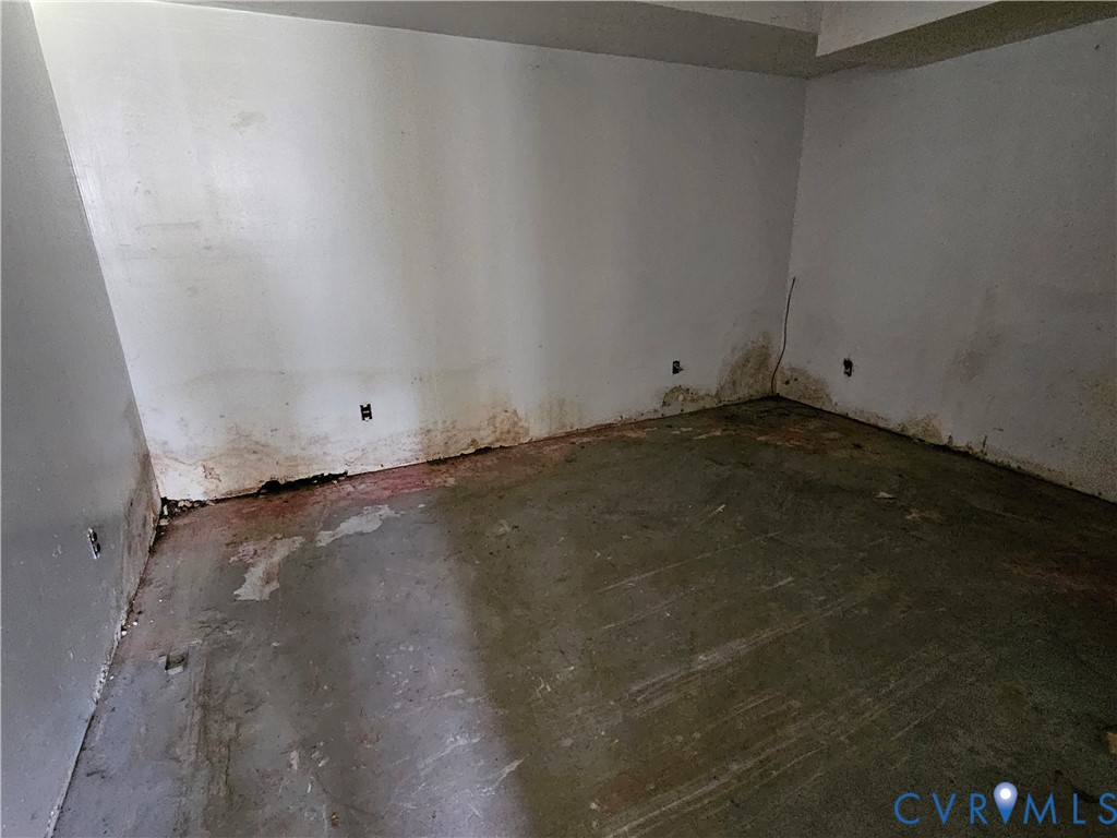 37 Bear Branch Road Farmville, VA 23901 - Photo 48 of 48 an empty room with wooden floor