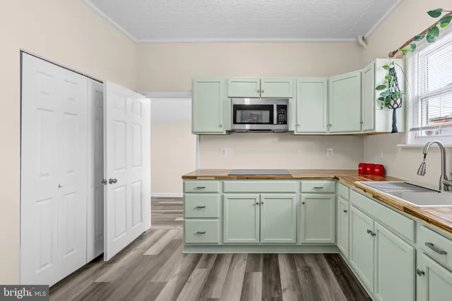 $575,000 | 3724 35th Street, Mount Rainier, MD 20712