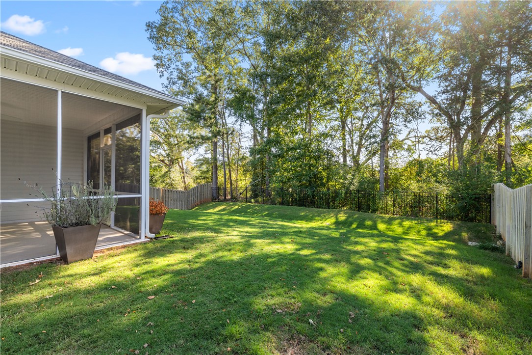 124 Spyglass Lane Pendleton, SC 29670 - Photo 4 of 43 Private, fenced Back Lawn looking toward Boscobel Golf Course