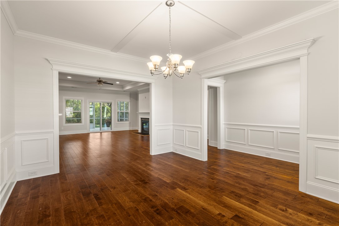 124 Spyglass Lane Pendleton, SC 29670 - Photo 7 of 43 Beautiful cased openings in Dining Room