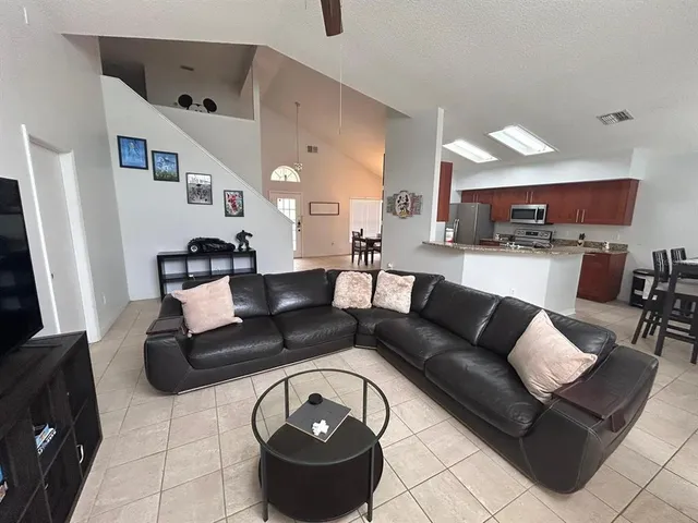 $3,000 | 2848 Picadilly Circle, Kissimmee, FL 34747