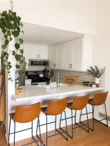 $549,000 | 16922 Pacific Coast Highway, Unit 202, Huntington Beach, CA 92649