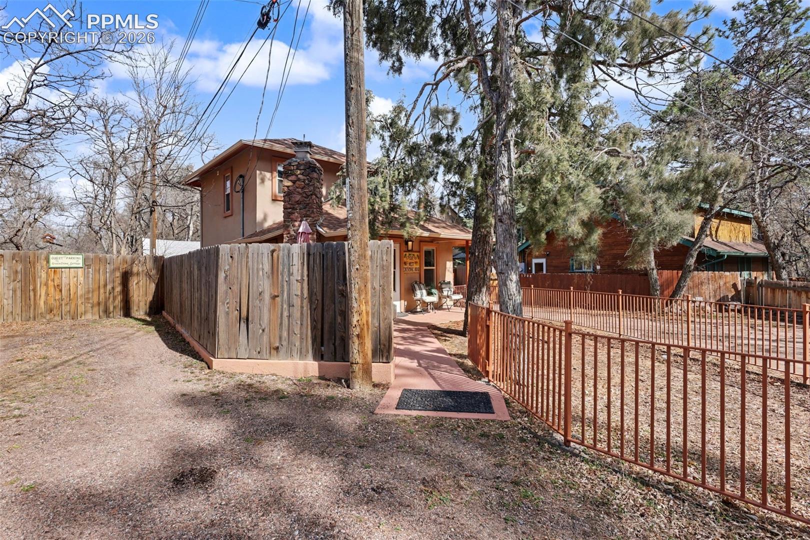 1702 1/2 West Cheyenne Road Colorado Springs, CO 80906 - Photo 4 of 29 Gallery Image 4