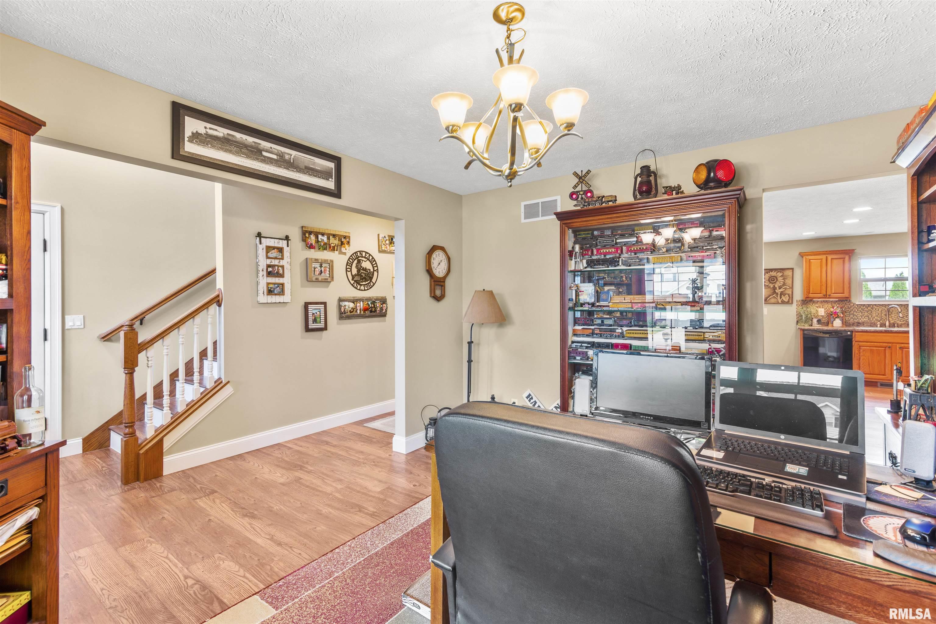 1400 Santa Fe Road Washington, IL 61571 - Photo 8 of 40 Gallery Image 8