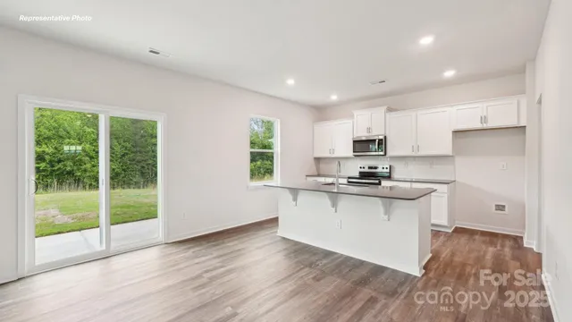 $425,000 | 3727 Coleman Drive, Charlotte, NC 28215