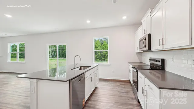 $425,000 | 3727 Coleman Drive, Charlotte, NC 28215