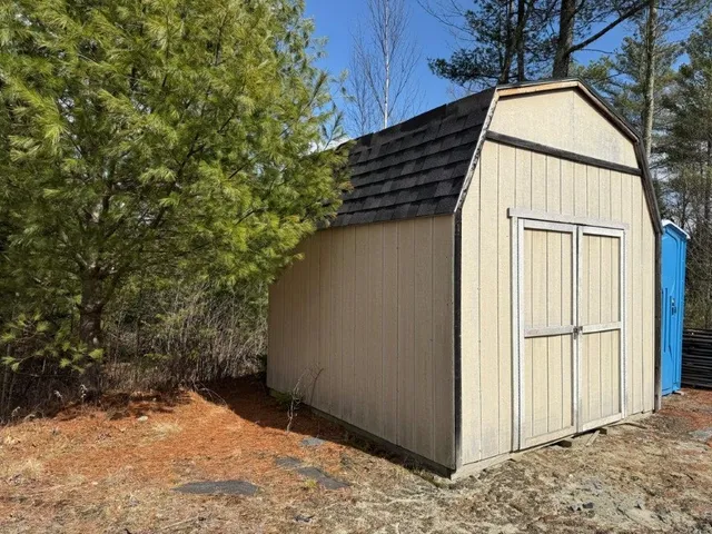$285,000 | 390 Highway 118, Canaan, NH 03741