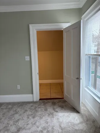 $2,300 | 92 Ashland Street, Unit 2, Manchester, NH 03104