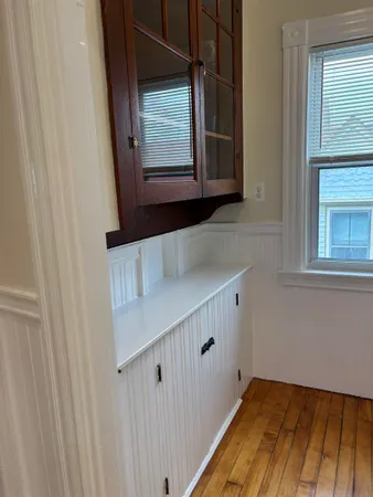 $2,300 | 92 Ashland Street, Unit 2, Manchester, NH 03104