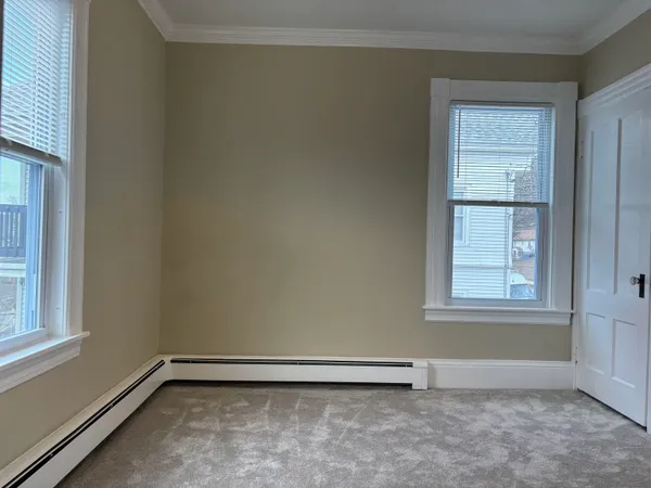 $2,300 | 92 Ashland Street, Unit 2, Manchester, NH 03104