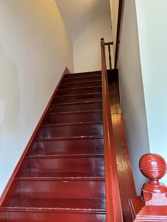 $2,300 | 92 Ashland Street, Unit 2, Manchester, NH 03104