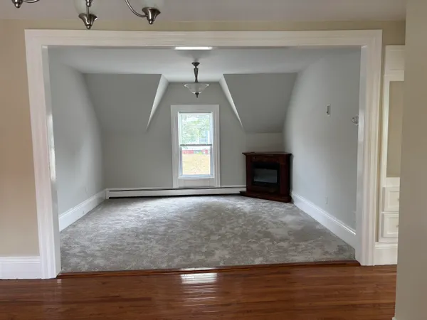 $2,300 | 92 Ashland Street, Unit 2, Manchester, NH 03104