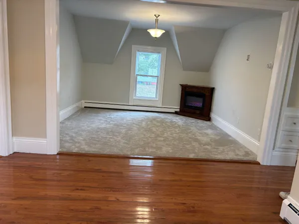 $2,300 | 92 Ashland Street, Unit 2, Manchester, NH 03104