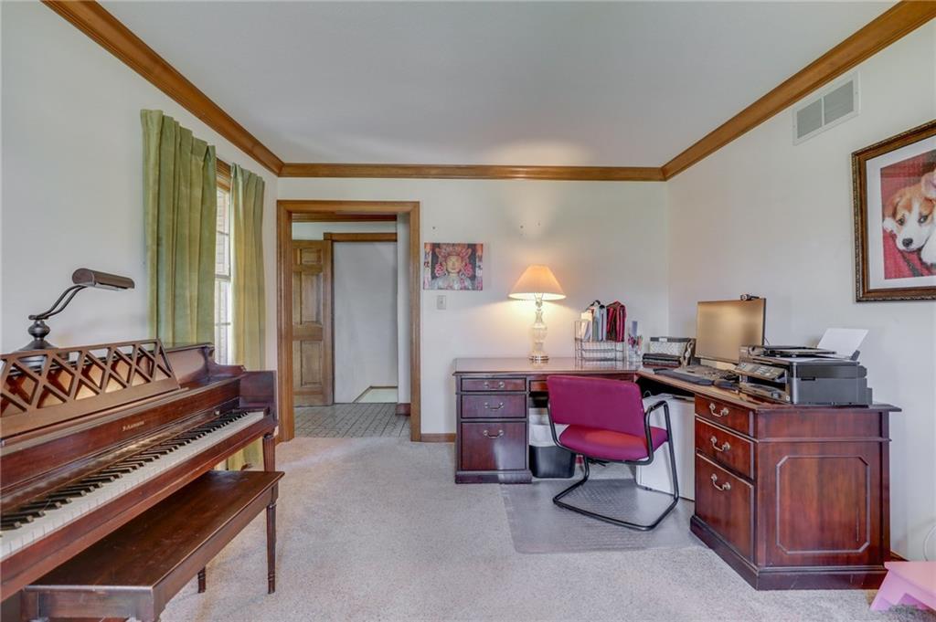 8226 Forward Pass Road Indianapolis, IN 46217 - Photo 11 of 53 Gallery Image 11