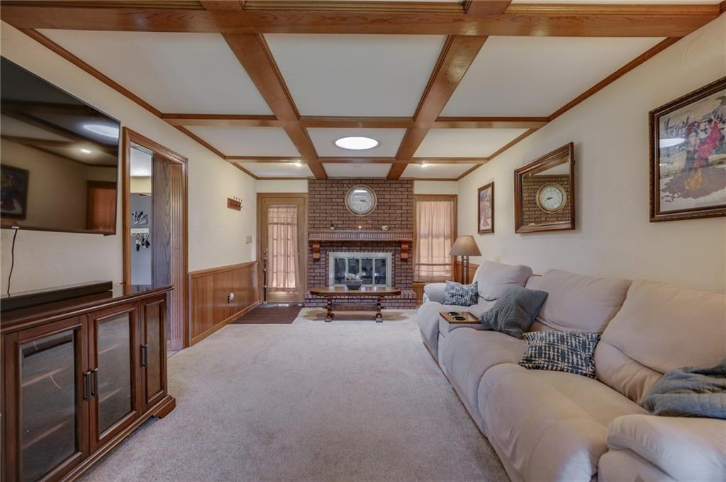 8226 Forward Pass Road Indianapolis, IN 46217 - Photo 7 of 53 Gallery Image 7