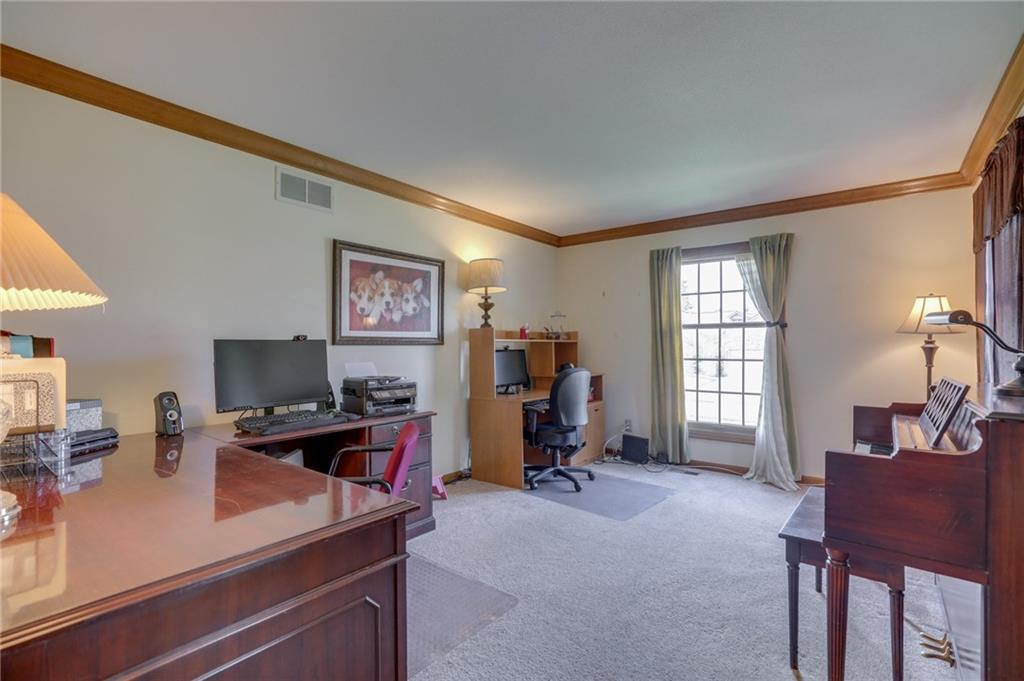 8226 Forward Pass Road Indianapolis, IN 46217 - Photo 10 of 53 Gallery Image 10