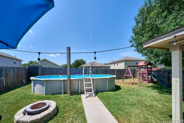 a view of outdoor space yard and patio