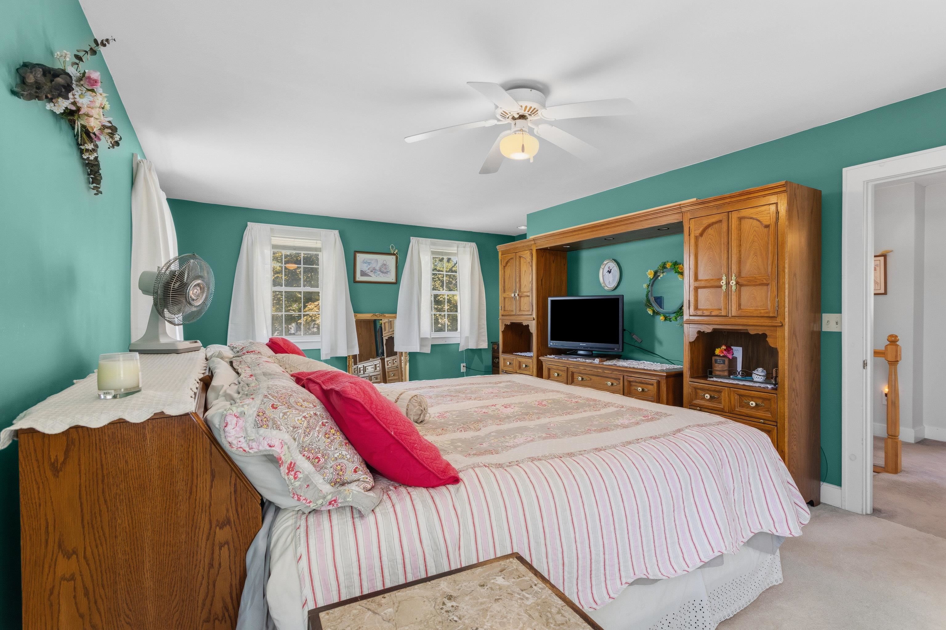 611 Coolidge Avenue Manchester, NH 03102 - Photo 34 of 55