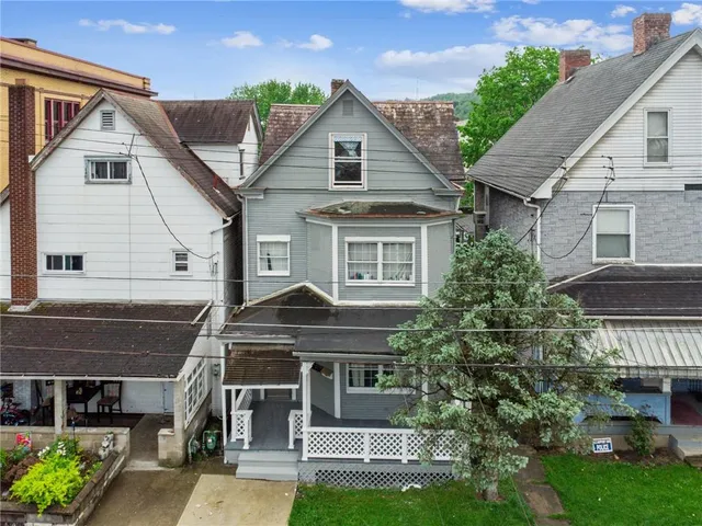 $129,500 | 425 Agatha Street, Pitcairn, PA 15140