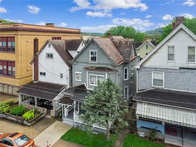 $129,500 | 425 Agatha Street, Pitcairn, PA 15140